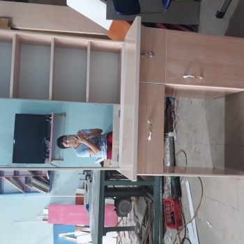 Bàn trang điểm cửa kính lùa