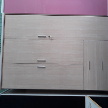 Tủ 3 buồng màu gỗ xưa 