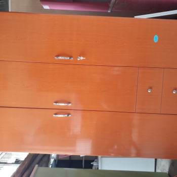 Tủ 3 buồng màu gỗ 