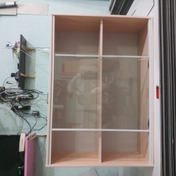 Tủ trưng bày kính lùa