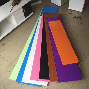 Tấm nhựa Đài Loan nhiều màu sắc